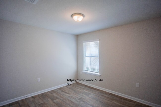 Building Photo - 23432 Shadowridge Dr