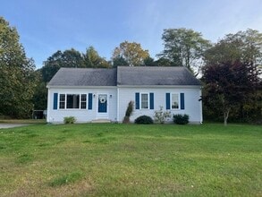 Building Photo - 130R Billington St