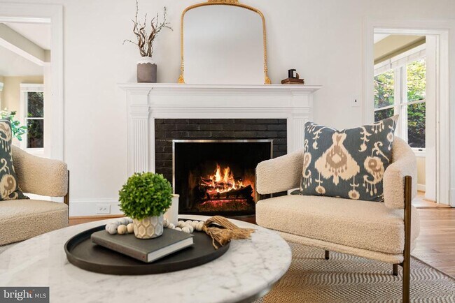 Building Photo - 4008 Rosemary St