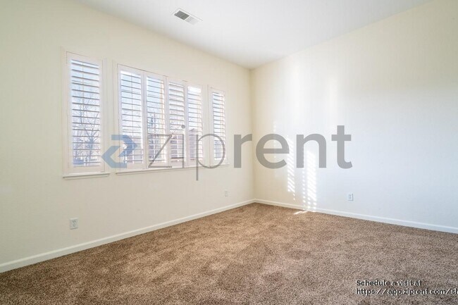 Building Photo - 100 Canterbury Ct