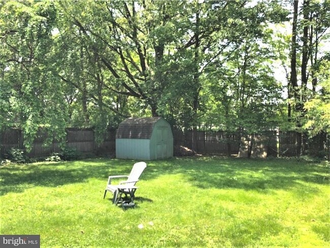 Building Photo - 206 Linden Ln