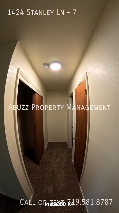 Building Photo - 1424 Stanley Ln