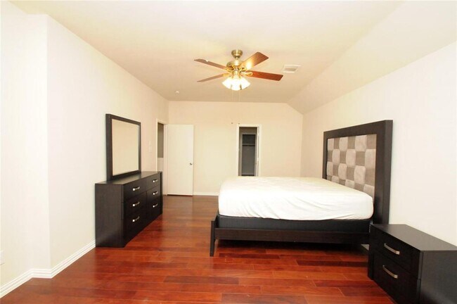 Building Photo - 16127 Eaglewood Spring Ct