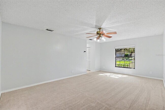 Building Photo - 648 Bua Dr