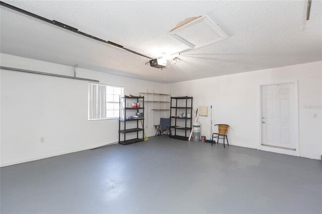 Building Photo - 2307 Lincoln Ct