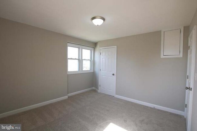 Building Photo - 2737 Iverson St