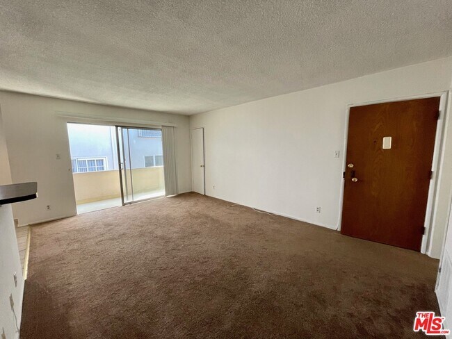 Building Photo - 11727 Mayfield Ave