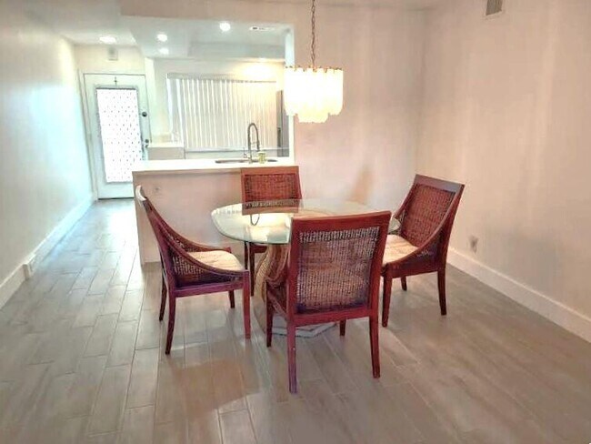 Building Photo - 2903 Victoria Cir