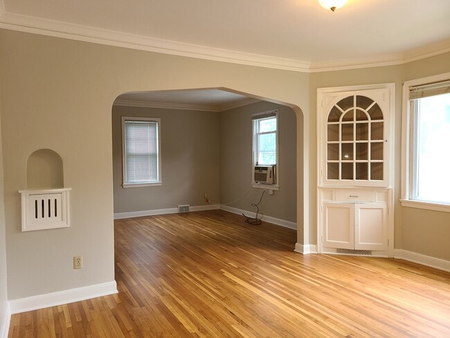 Building Photo - 519 5th Ave SW