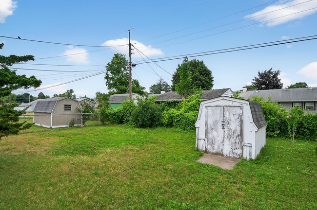 Building Photo - 3415 Whitcomb Ave