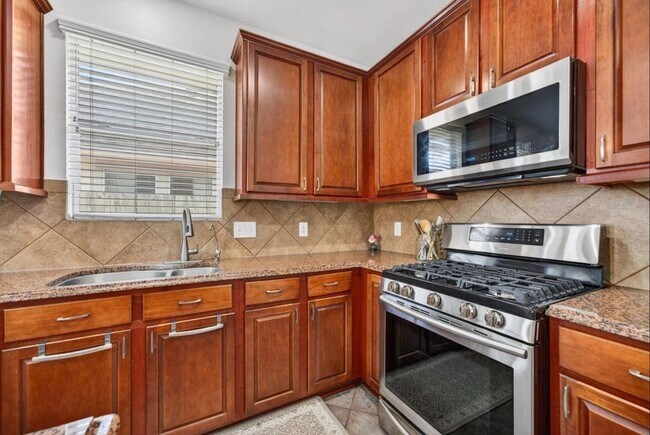 Building Photo - 15226 Olmstead Park Dr