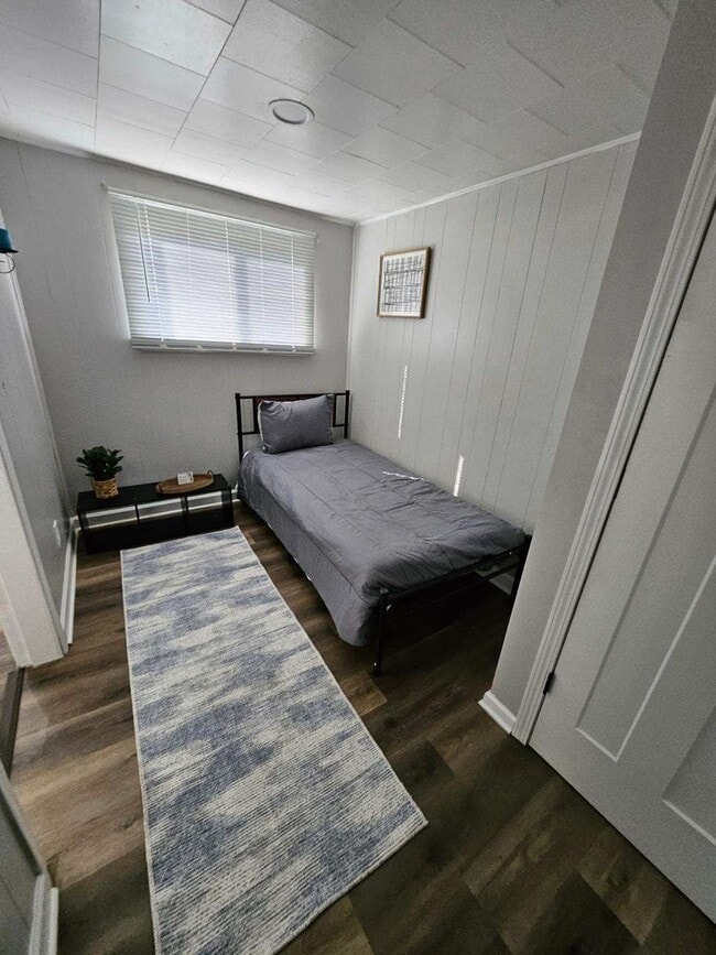 Building Photo - 2244 Park St