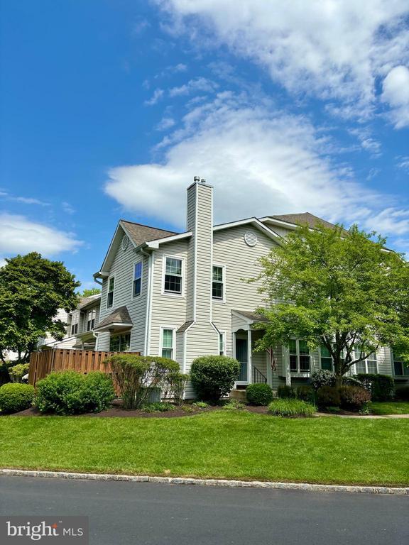 Building Photo - 8503 Spruce Mill Dr