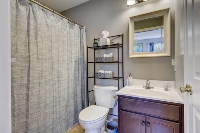 Building Photo - 1442 Arrowhead Dr