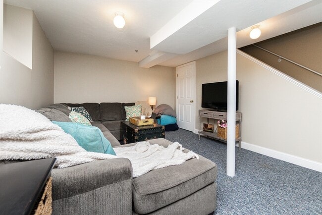 Building Photo - 224 Salem St