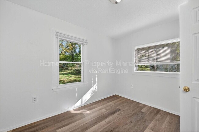 Building Photo - 6166 Emerald Ave