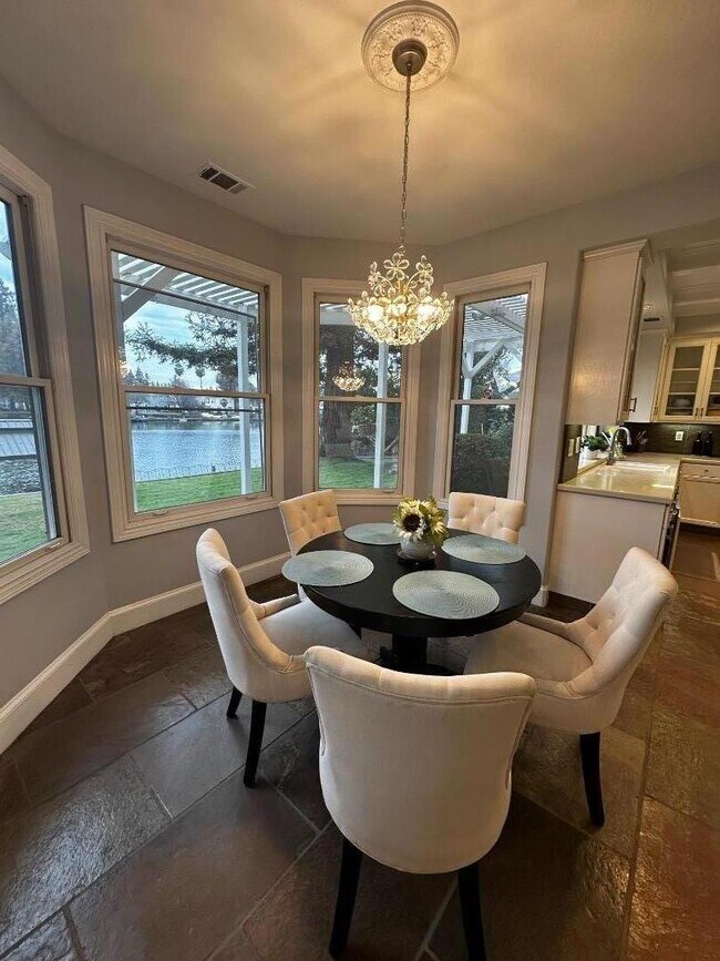 Building Photo - 4824 Longcove Dr