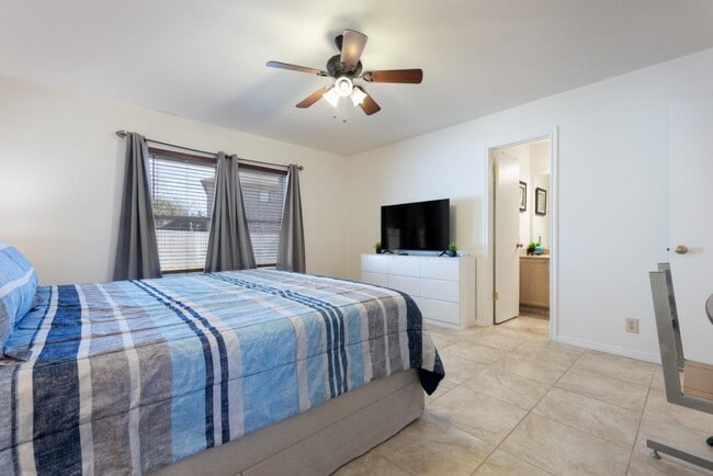 Building Photo - 9306 Maverick Pass