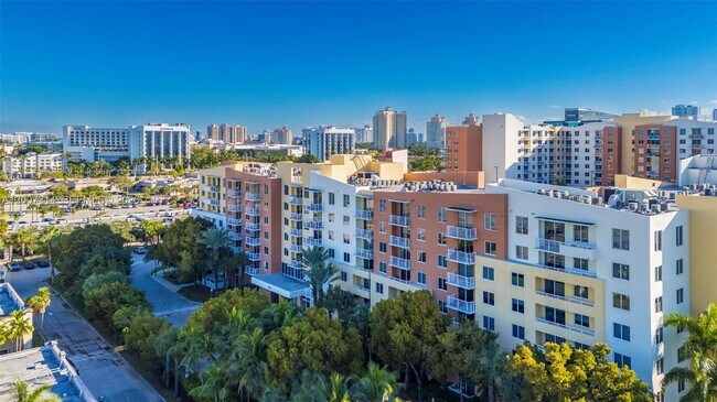 Building Photo - 2775 NE 187th St