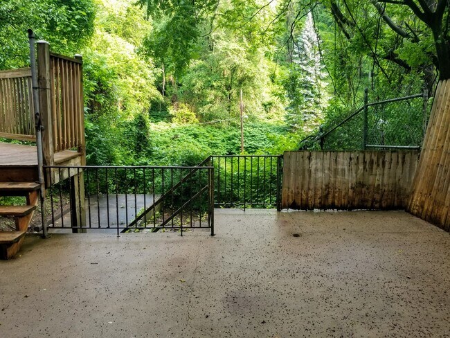 Building Photo - Super Spacious Three Bedroom on Bates Street! Deck & Patio! Washer & Dryer Included! Call Today!