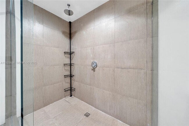 Building Photo - 6864 SW 114th Pl