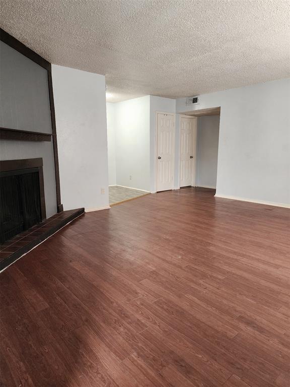 Building Photo - 401 SE 12th Ave