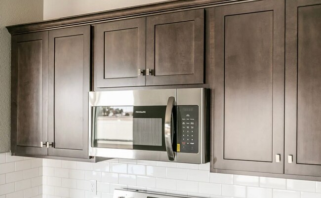 Building Photo - Modern 4-Bedroom Home in Meridian – Spacio...