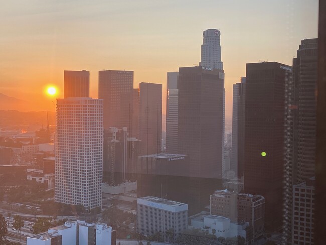 Sunrise View - 1100 Wilshire Blvd