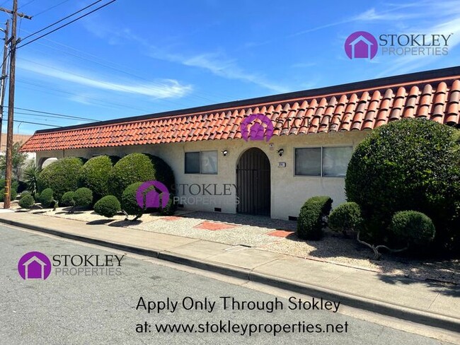 Primary Photo - 2701 Lincoln Ln