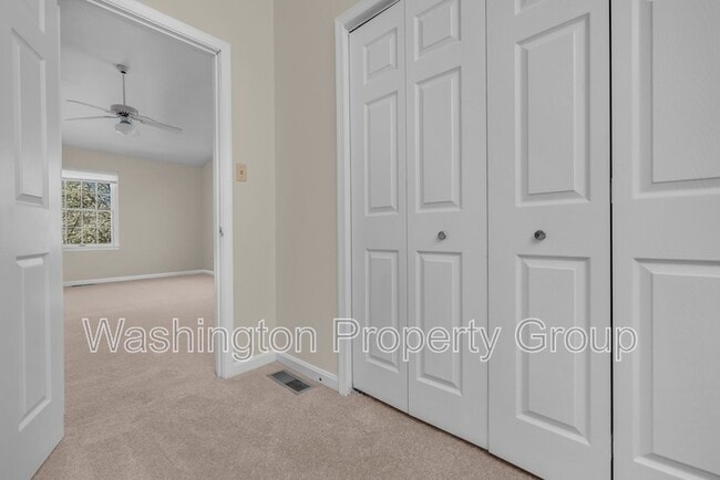 Building Photo - 5602 Grouper Ct