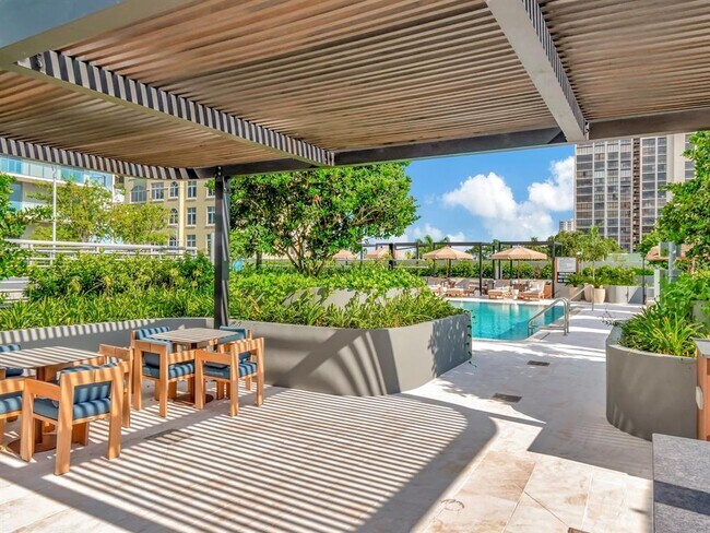 Building Photo - 3101 Bayshore Blvd