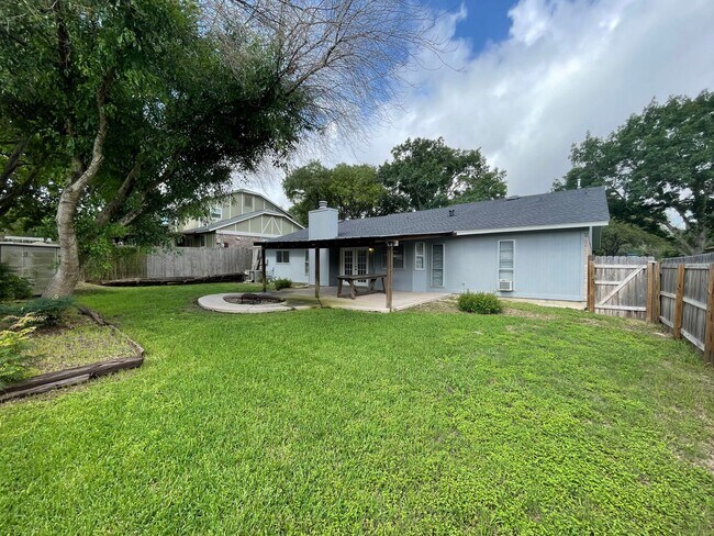 Building Photo - SPACIOUS 4 BEDROOM HOME IN MILLERS RIDGE***EASY ACCESS TO RANDOLPH AFB, FT. SAM, & SHOPPING