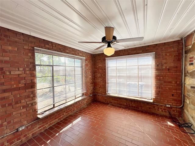 Building Photo - 5314 Stoneleigh Ave