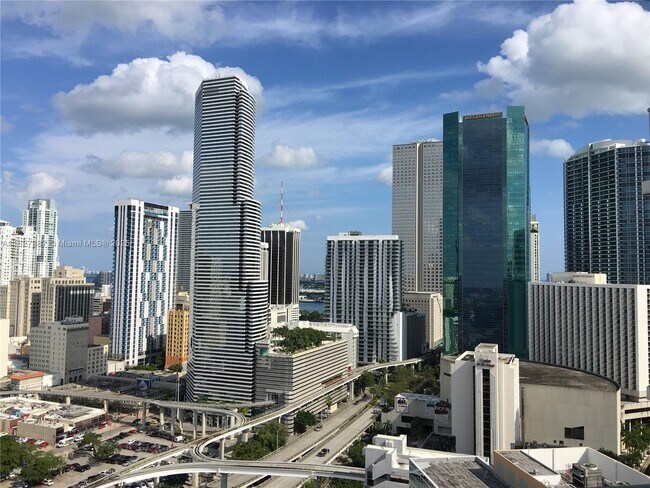 Building Photo - 350 S Miami Ave