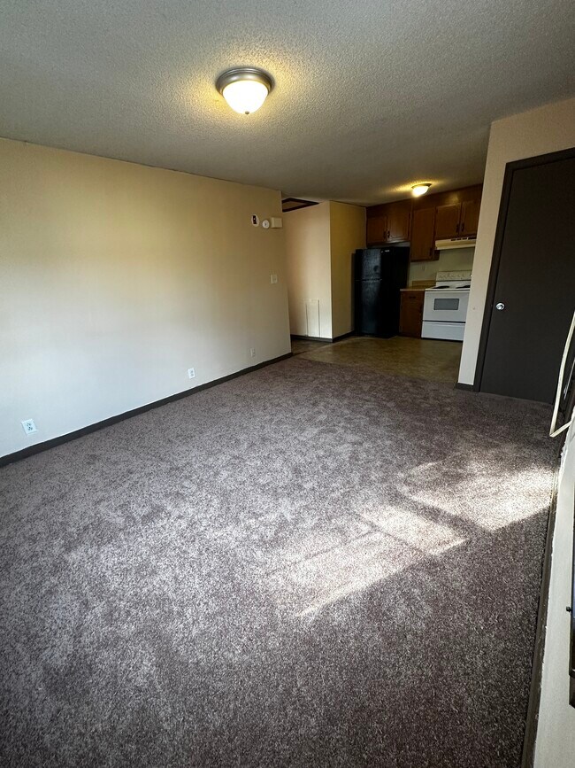 Building Photo - 113 Meadowgreen