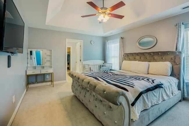 Building Photo - 4 Bedroom Home in the Village at Rolesville