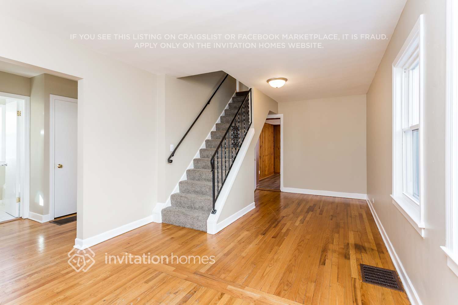 Building Photo - 2526 Maple St