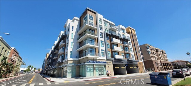 Building Photo - 168 S Monterey St