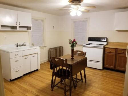 Building Photo - 233 Ann St