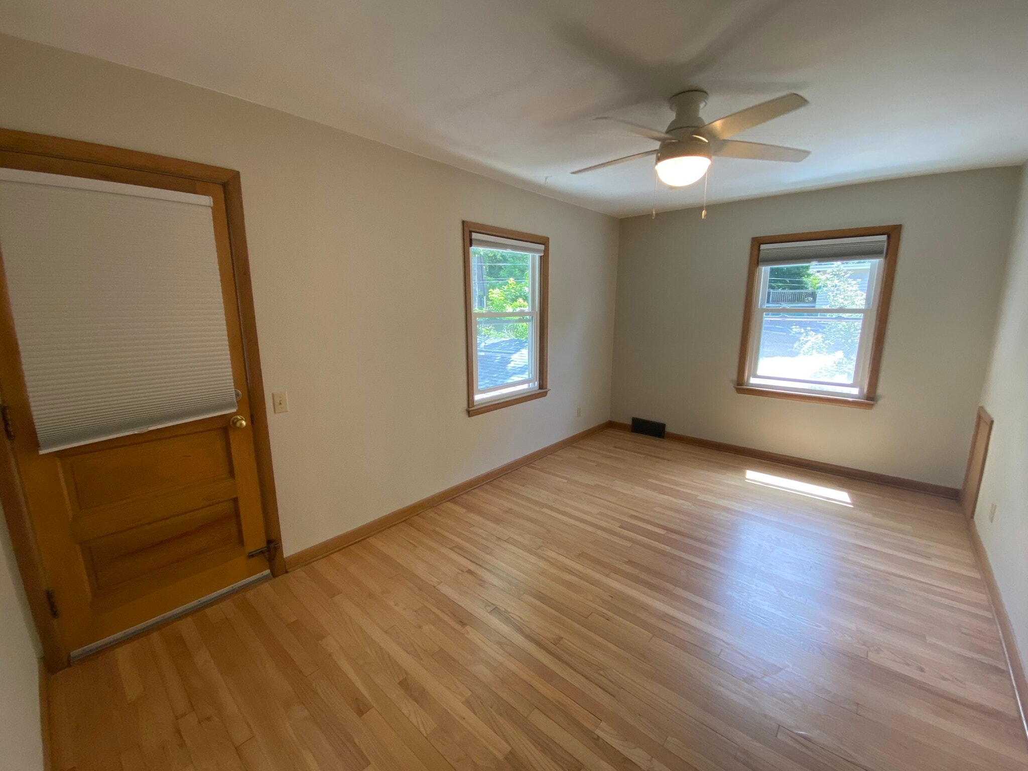 Building Photo - 309 Palomino Ln