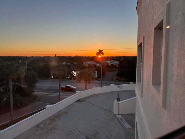 Building Photo - 264 Gibraltar Ct