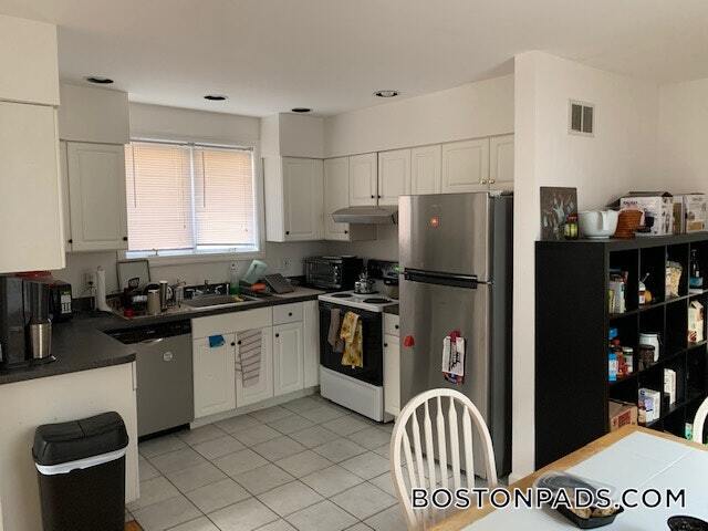Building Photo - 254 Allston St
