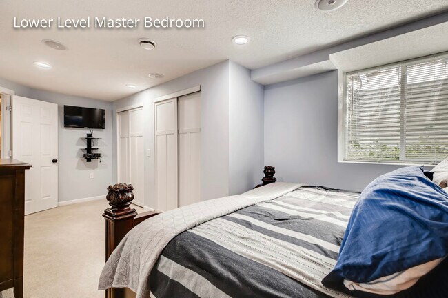 Building Photo - 14860 Upper 55th St N