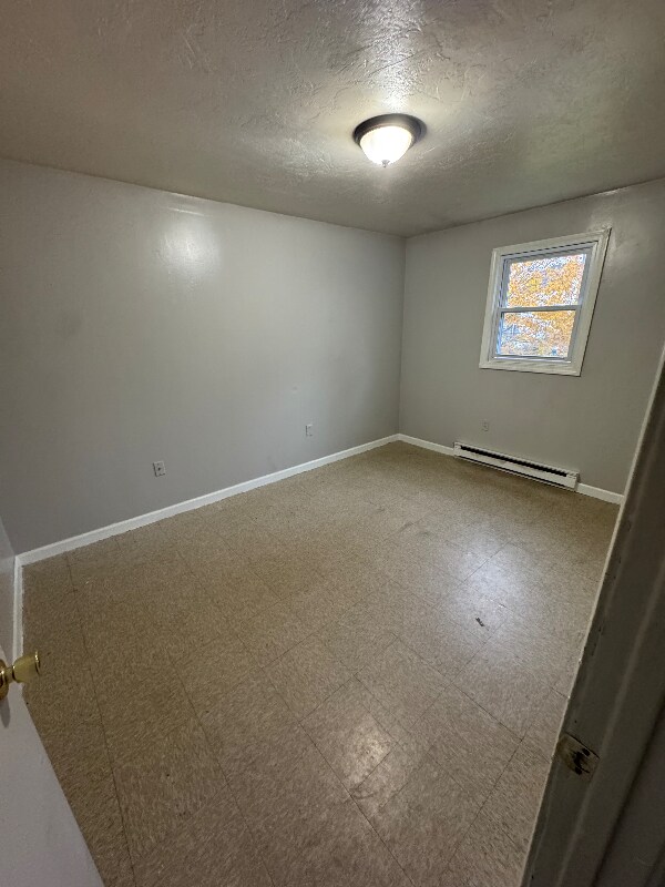 Building Photo - 10 Tower St