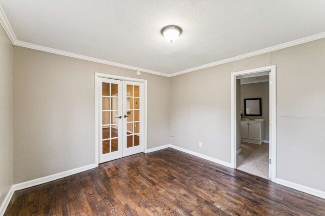 Building Photo - Charming 2 Bedroom, 2 Bath with Extra Loft Space Available Now!