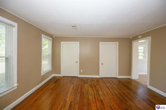 Building Photo - 5113 Rineyville Rd