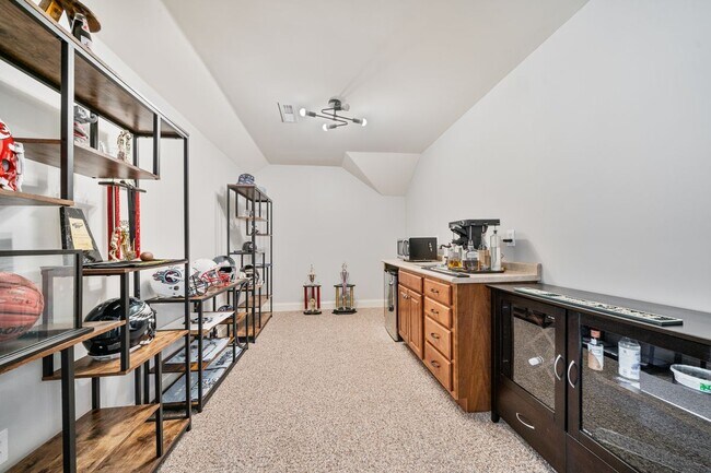 Building Photo - 201 Mantle Dr NW