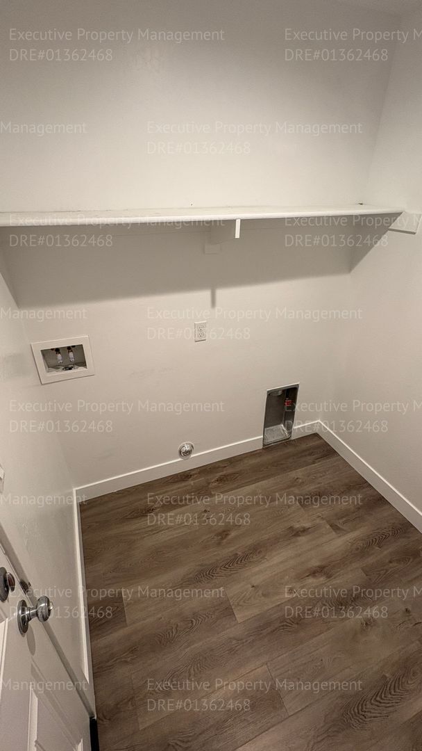 Building Photo - 5 bedroom, 2 bathroom, 3 car garage located near Taft Hwy/ Chevalier Rd