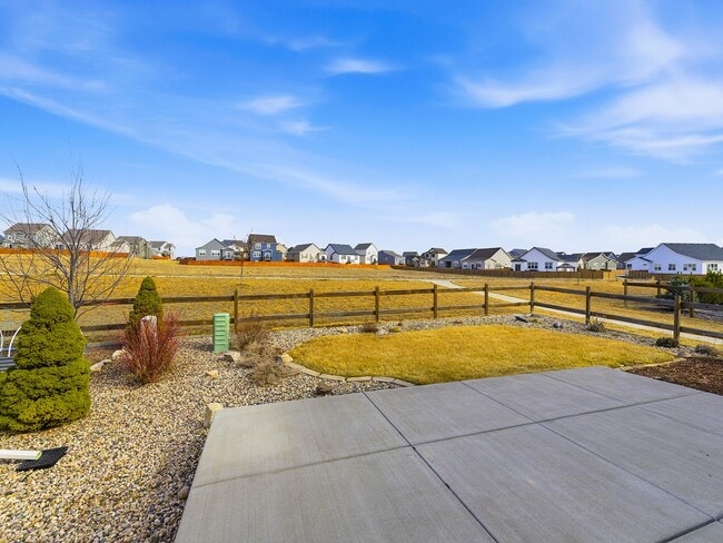 Building Photo - Updated 2-Bedroom, 2-Bathroom Home in Loveland