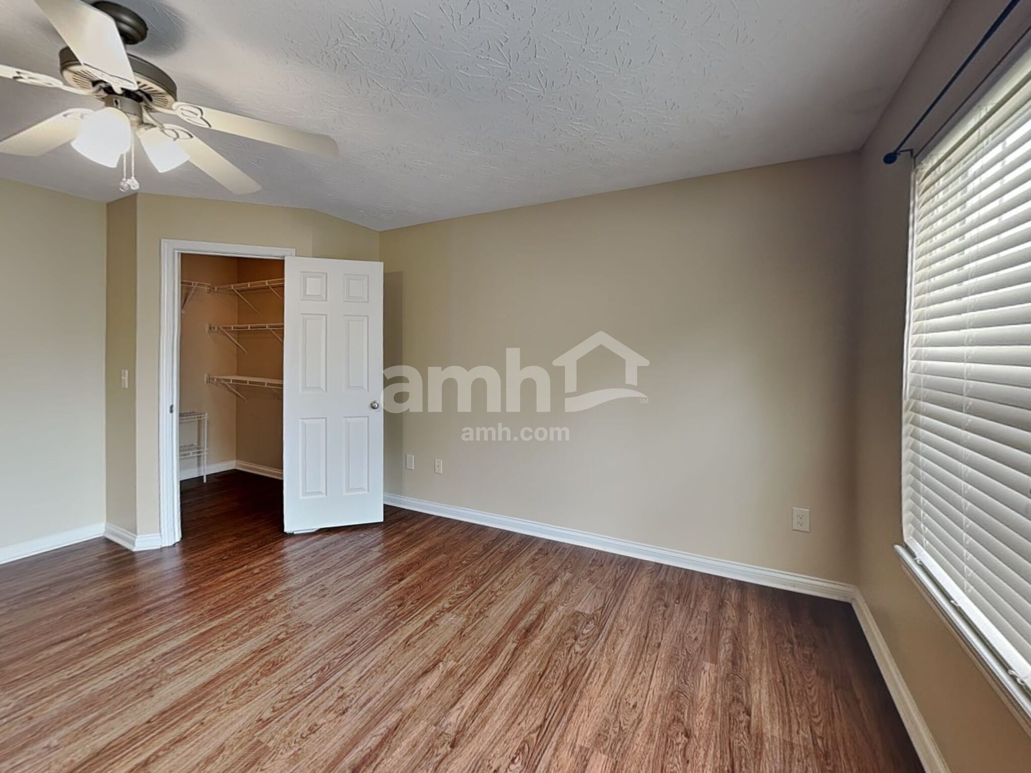 Building Photo - 2251 Custer Ln